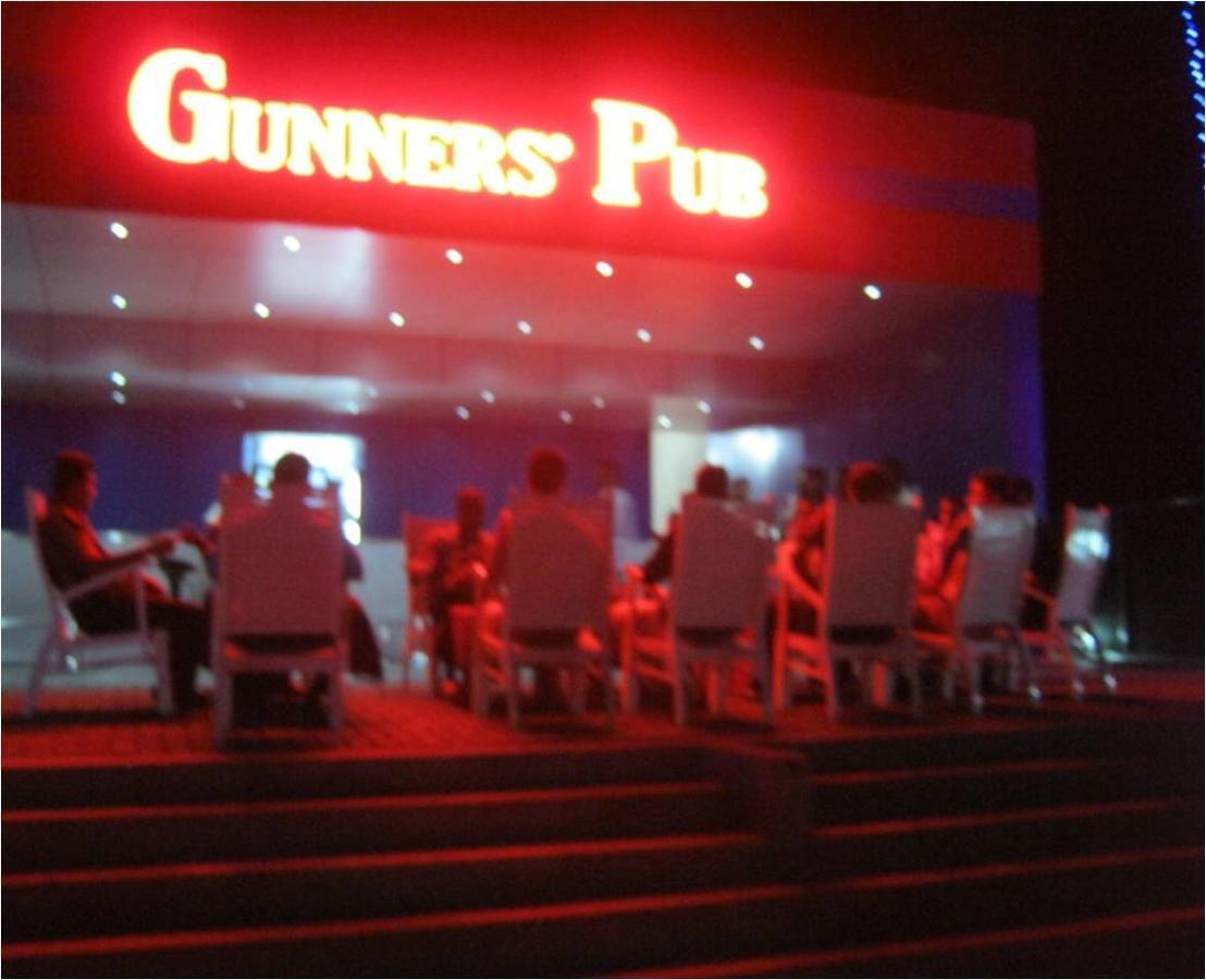 Gunners' Club - Minneriya Buitenkant foto